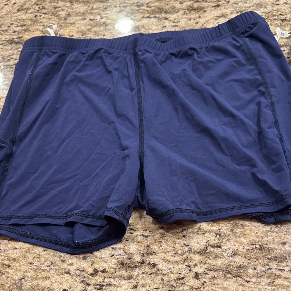 2 Lilly Pulitzer Women's Athletic Shorts